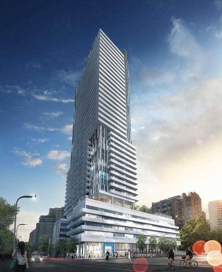 Bright And Spacious Corner One Bedroom Plus Den, On Yonge And Eglinton !