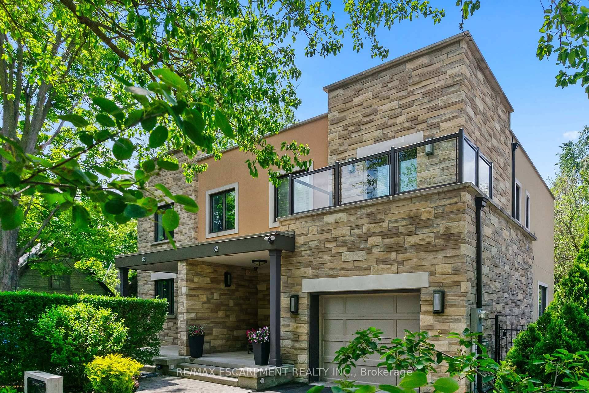 Step into a world of elegance and charm at this stunning semi detached home, nestled in Oakvilles harbour area.