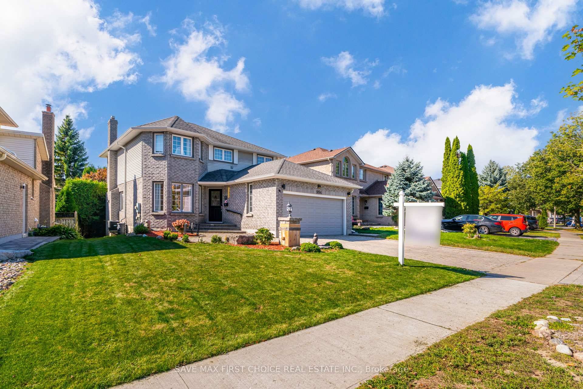 Introducing an exquisite 3 2 bedroom, 4 bathroom modern masterpiece in Oshawa, where luxury, design, and function converge to create an exceptional living experience.