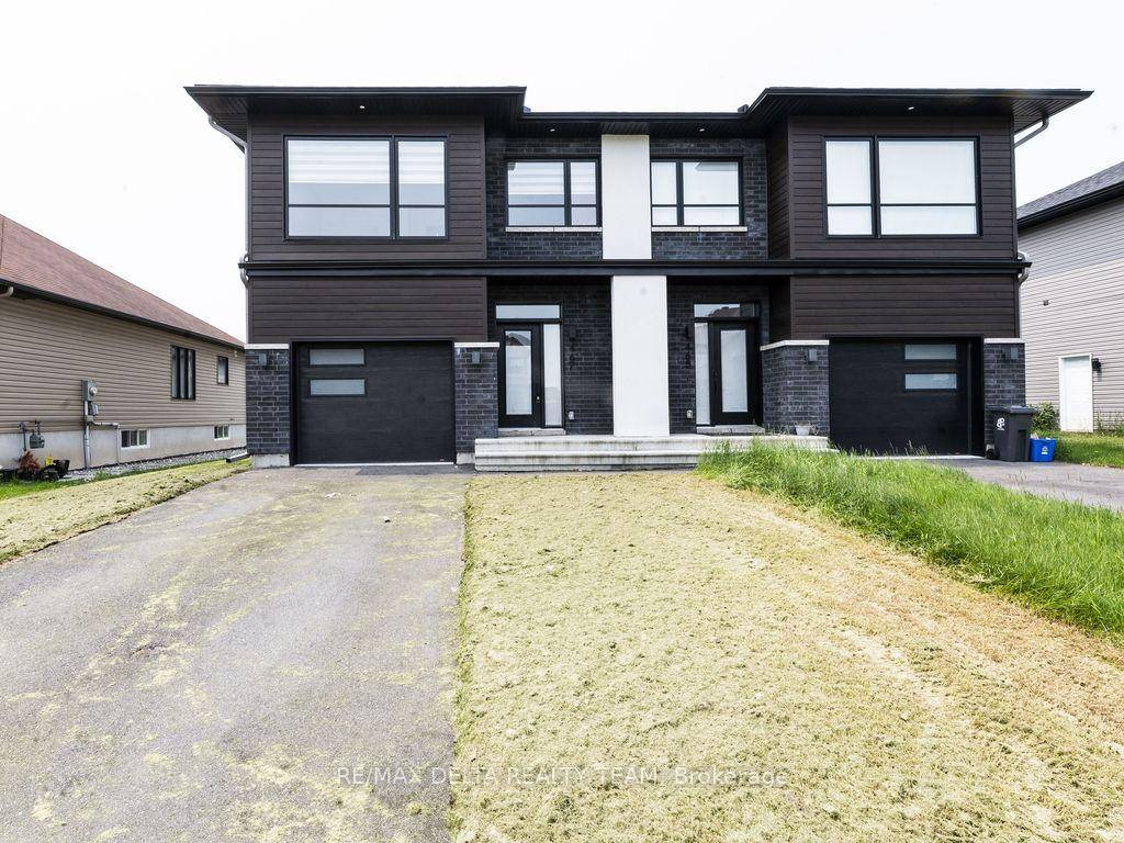 2022 Built, a Beautiful 3 bedroom, 2.