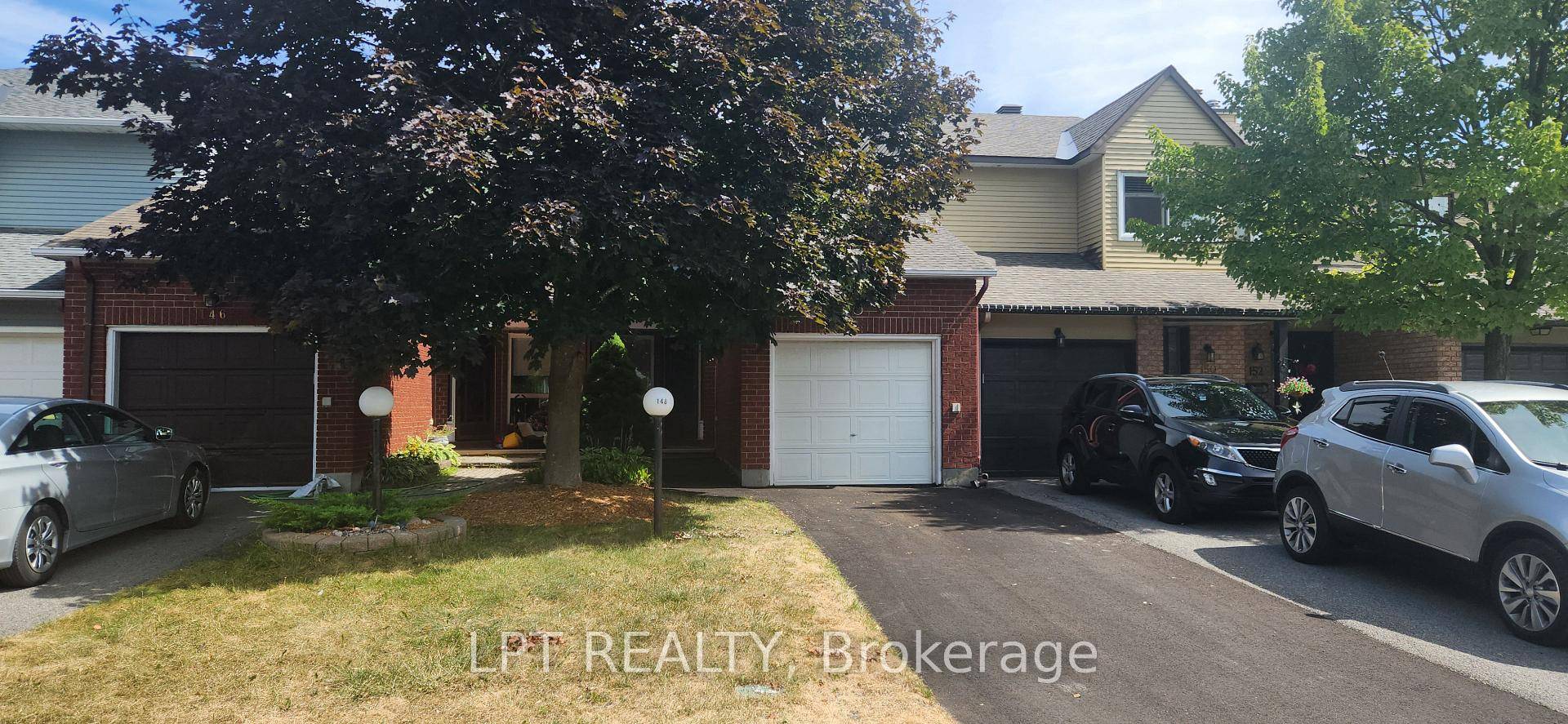 Great affordable opportunity in this 3 Bedroom, 3 Bathroom freehold row unit with single car garage in desirable location in Barrhaven, close to schools, shops, and all amenities.