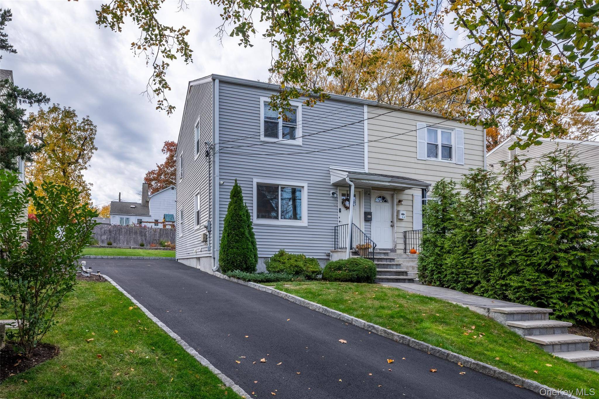 Welcome to this inviting townhouse, perfectly situated in the suburban city of New Rochelle just 30 min away from the heart of Manhattan !