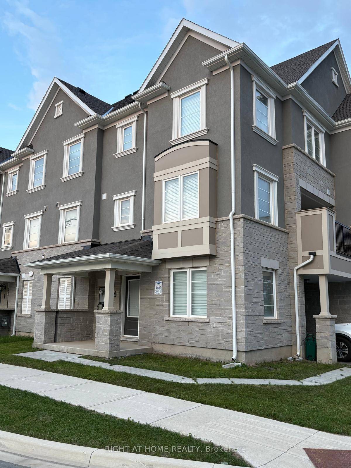 End Unit 3 Story Townhouse with Abundant Natural Light !