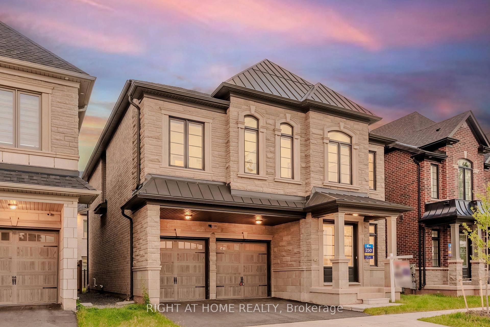 Client RemarksPresenting an exquisite 4 bedroom, 4 1 bathroom residence at 1199 Queens Plate Rd, Oakville.