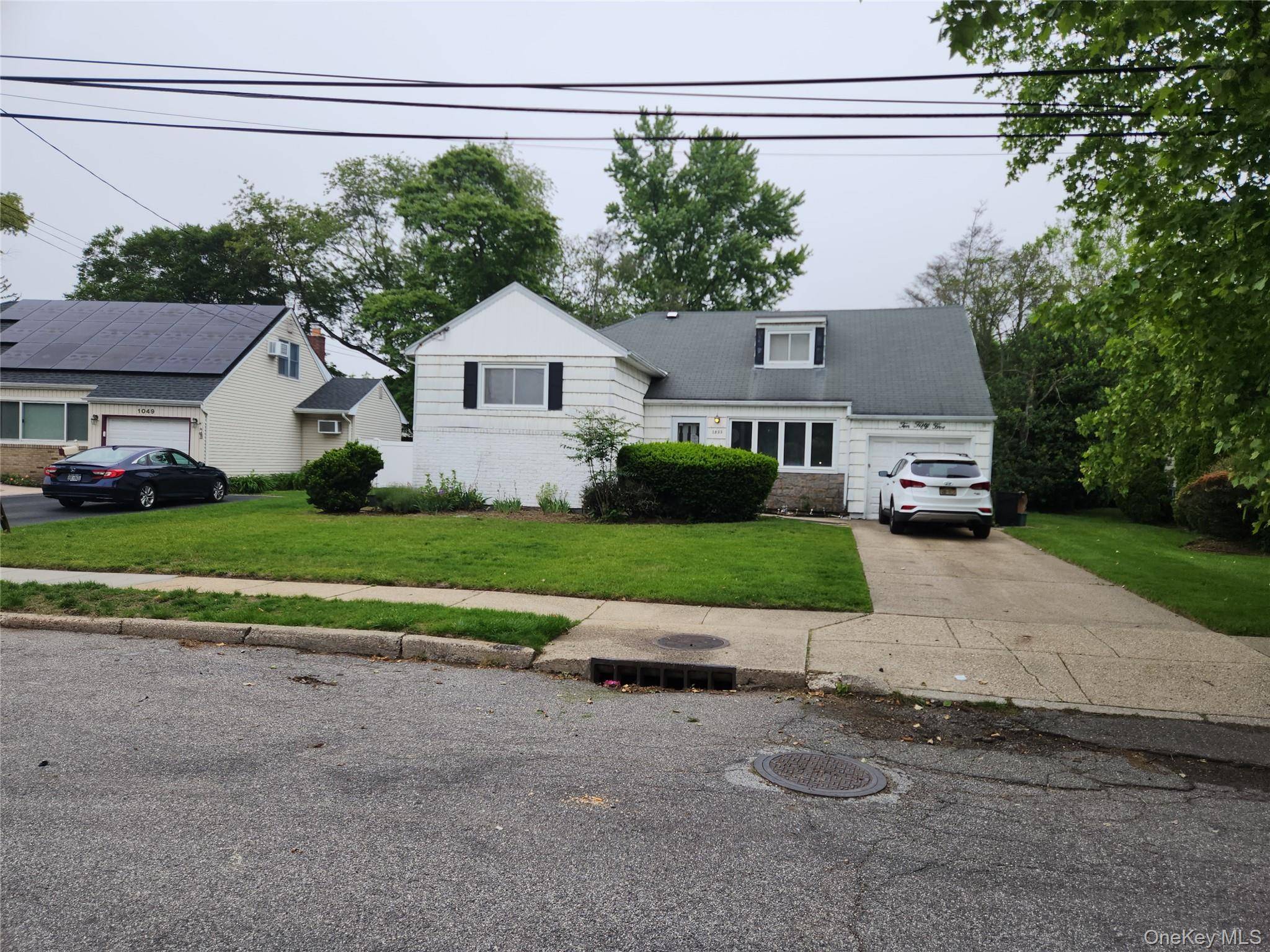 Charming 4 Bedroom Home with Finished Basement amp ; Spacious Yard !