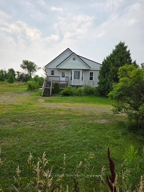 Handyman Special ! ! ! Here's a prime opportunity to enjoy the county life.