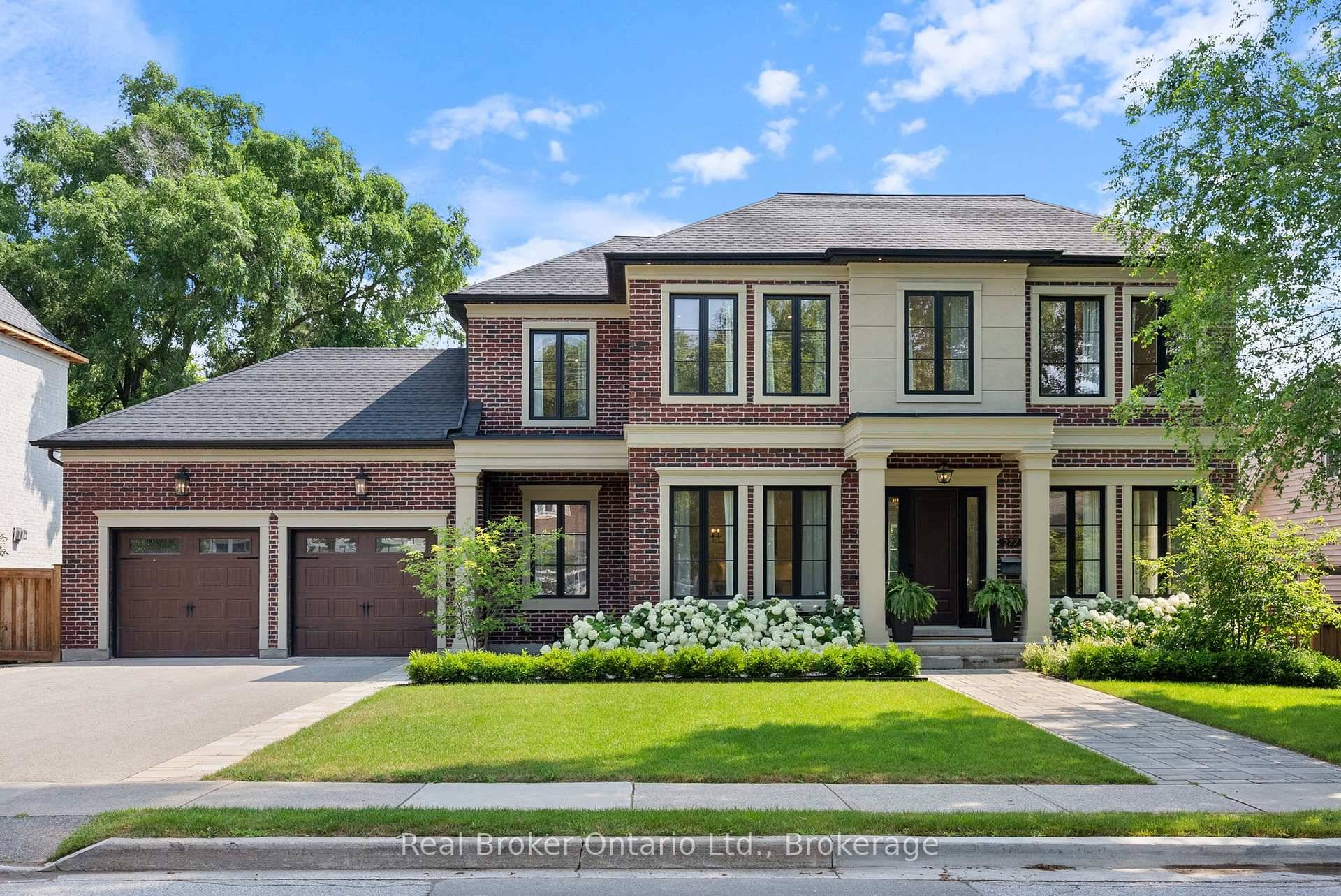 Welcome to this exceptional custom built home in the heart of Roseland, one of Burlington's most sought after neighbourhoods.