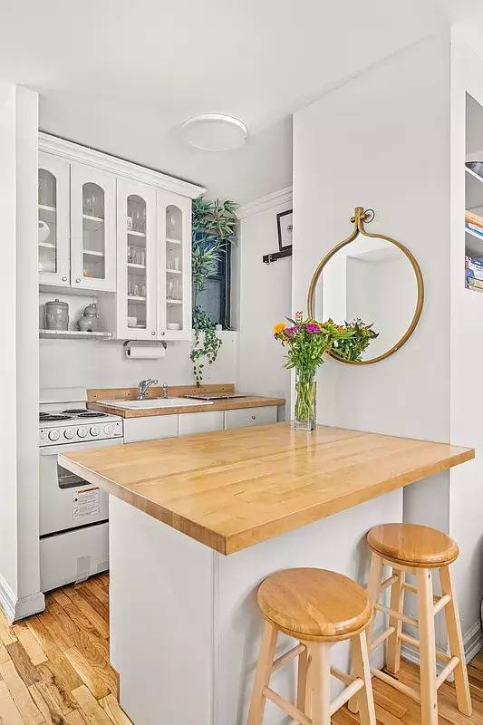 This inviting first floor one bedroom immediately feels like your own private maisonette, blending townhouse charm with Parisian classic prewar potential.