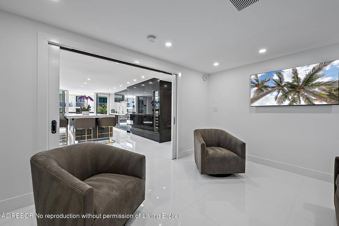 Introducing a stunning 2 bedroom, 2.