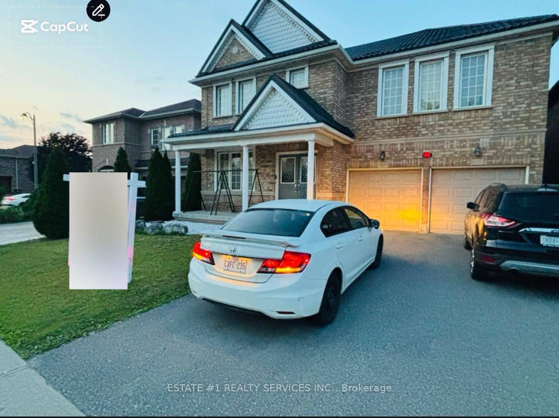 Magnificent Detach Model home used by builder 4 bedroom like 5 bedroom as it has extra den on second floor amp ; lot of space, Highly Sought After area of ...