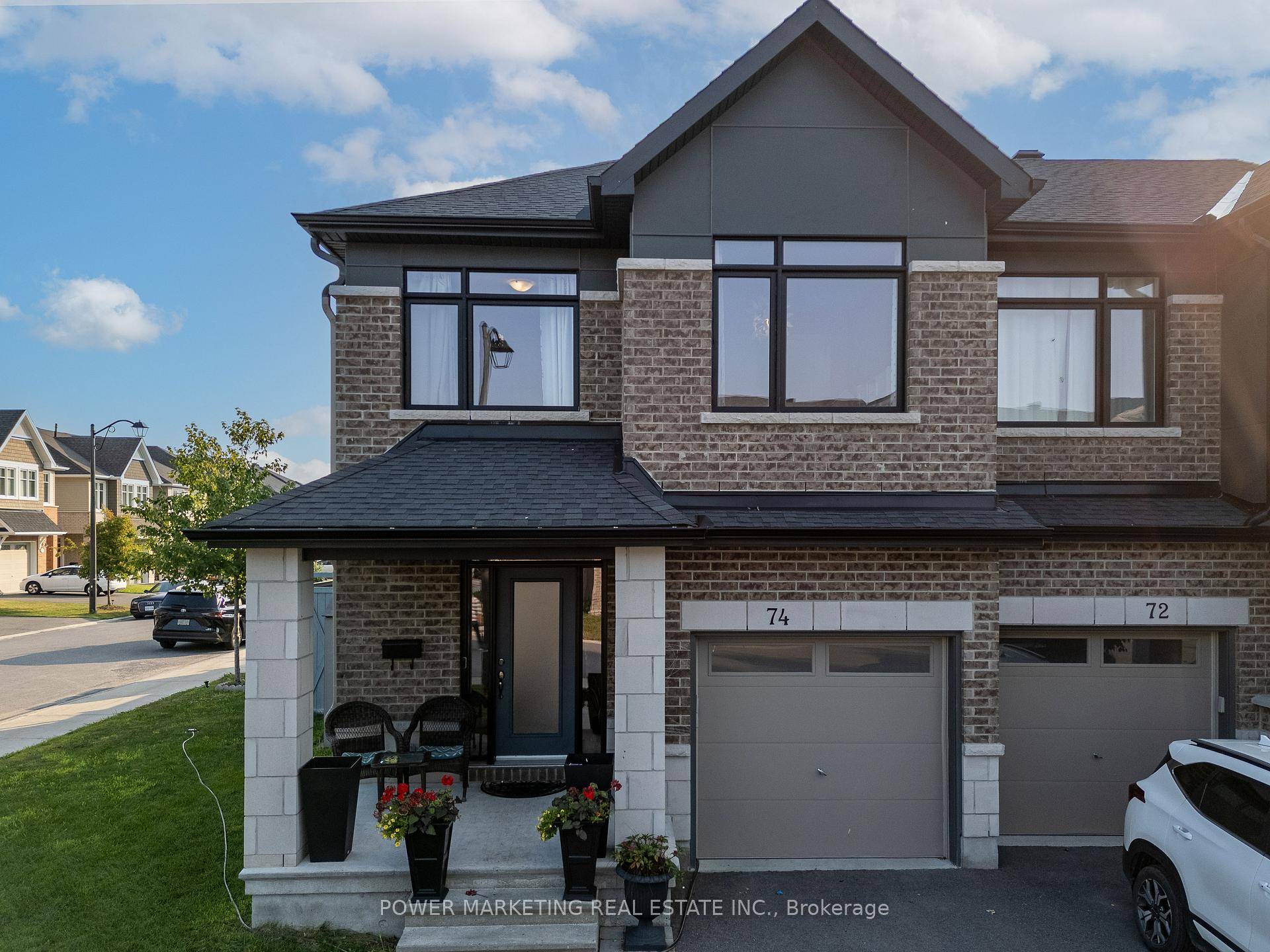 Welcome to 74 Finsbury, Stittsville Stylish Corner End Unit Townhome.