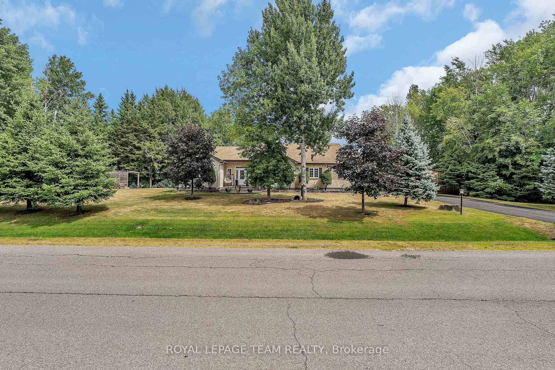 This stunning executive residence is found in the prestigious neighborhood of Settlers Grant.