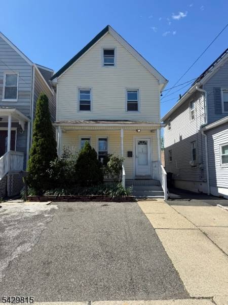 Charming colonial single family home loaded with potential in one of Bergen County's most active and desirable markets, just minutes from Hackensack University Medical Center.