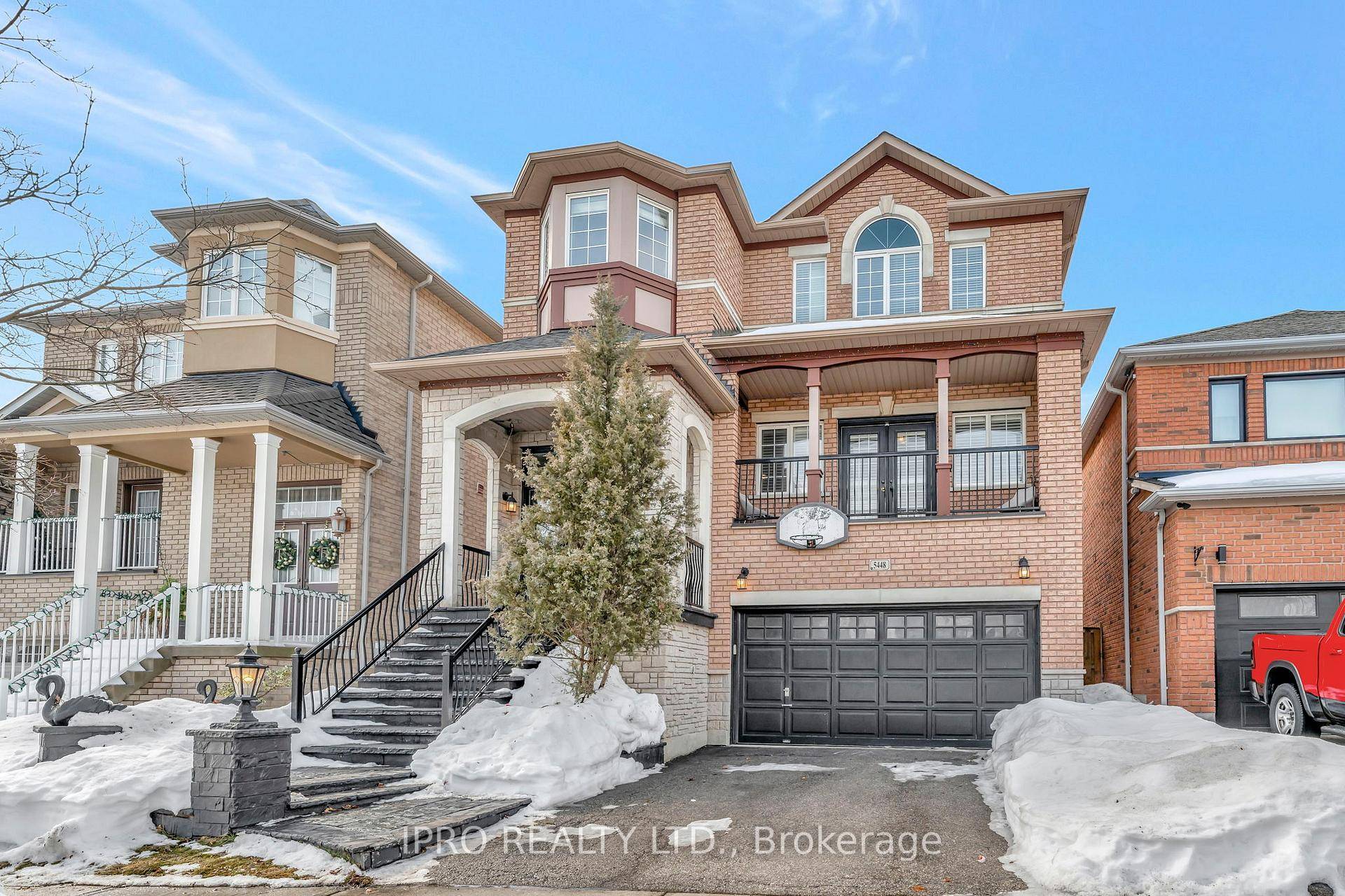 Renovated Detached Residence With New Roof amp ; Garage Doors Offering Space, Elegance, And Contemporary Comfort !