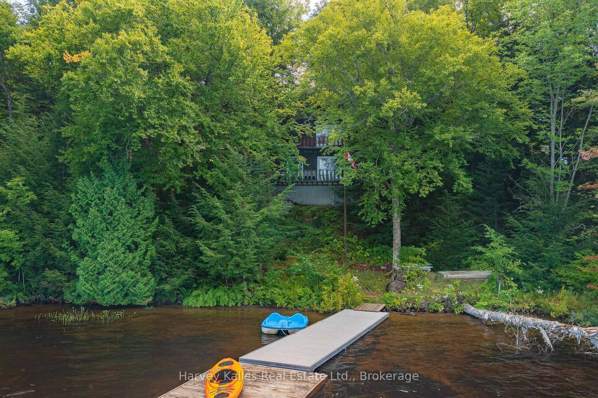 In this fast paced world, the allure of a cozy Muskoka cottage, with its timeless charm and unspoiled natural beauty, is undeniable.
