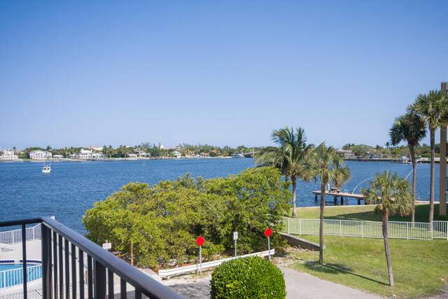 Dont miss this opportunity to live with relaxing direct intercoastal front views.