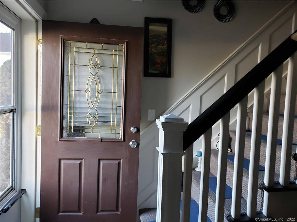 Great Duplex Style Home featuring 5 room, 3 bedroom, 1.