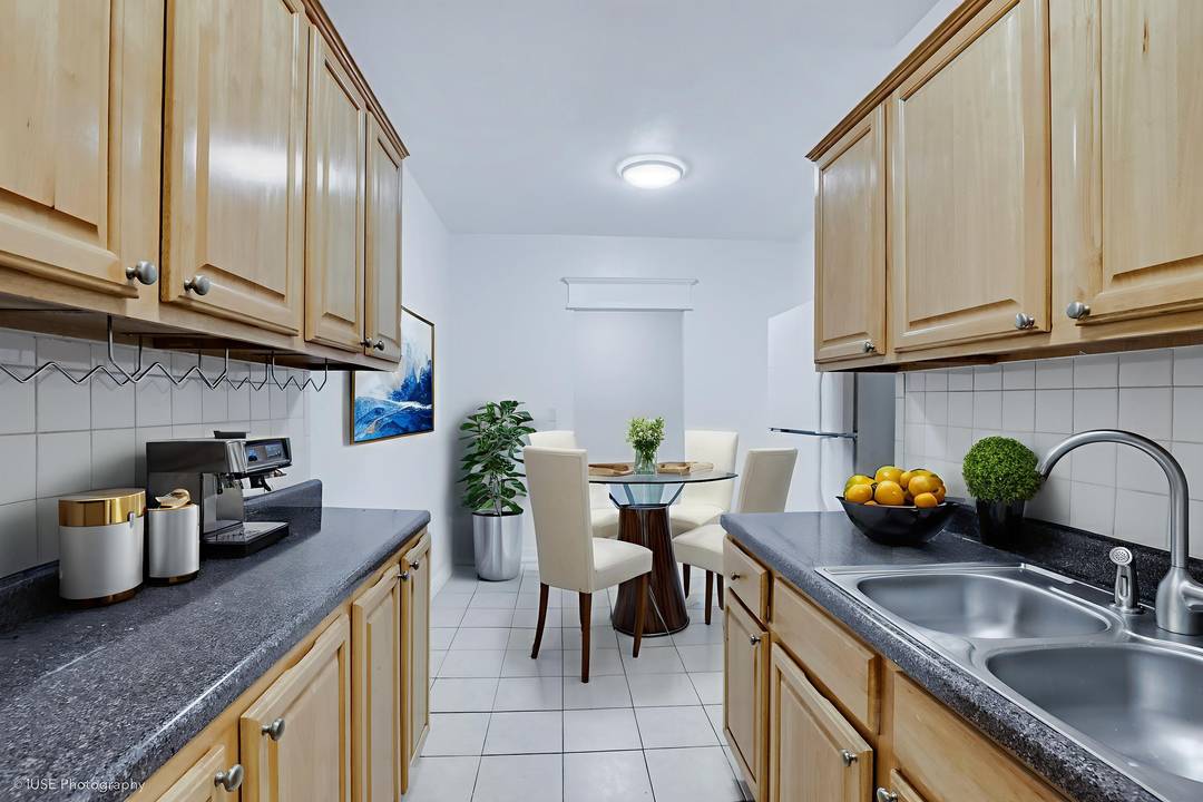 2 bedroom 1 bathroom Eat in KitchenWelcome home to your amazing new HDFC co op apartment.