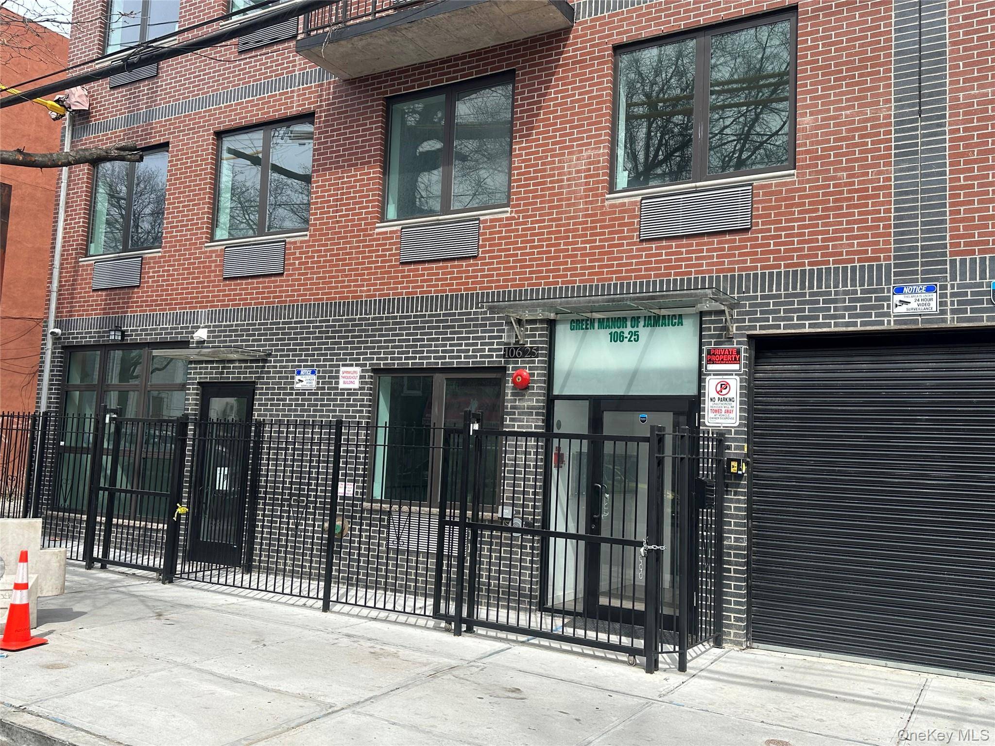 1st Fl 1 Unit And 1 Commercial Unit.