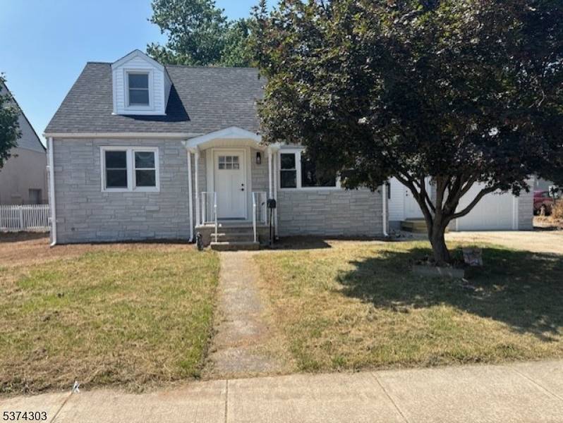 East Facing. Move right into this beautifully renovated 4 bedroom, 2 full bathroom home offering approx 1, 481 sq ft of stylish modern living space on an expansive 80x100 lot.