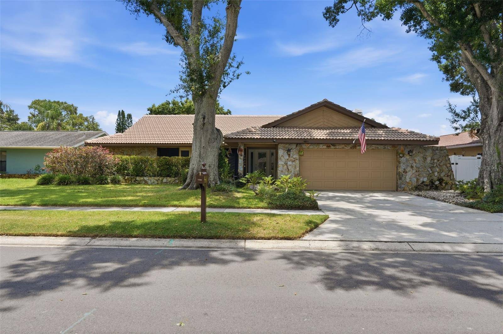 Under contract accepting backup offers.