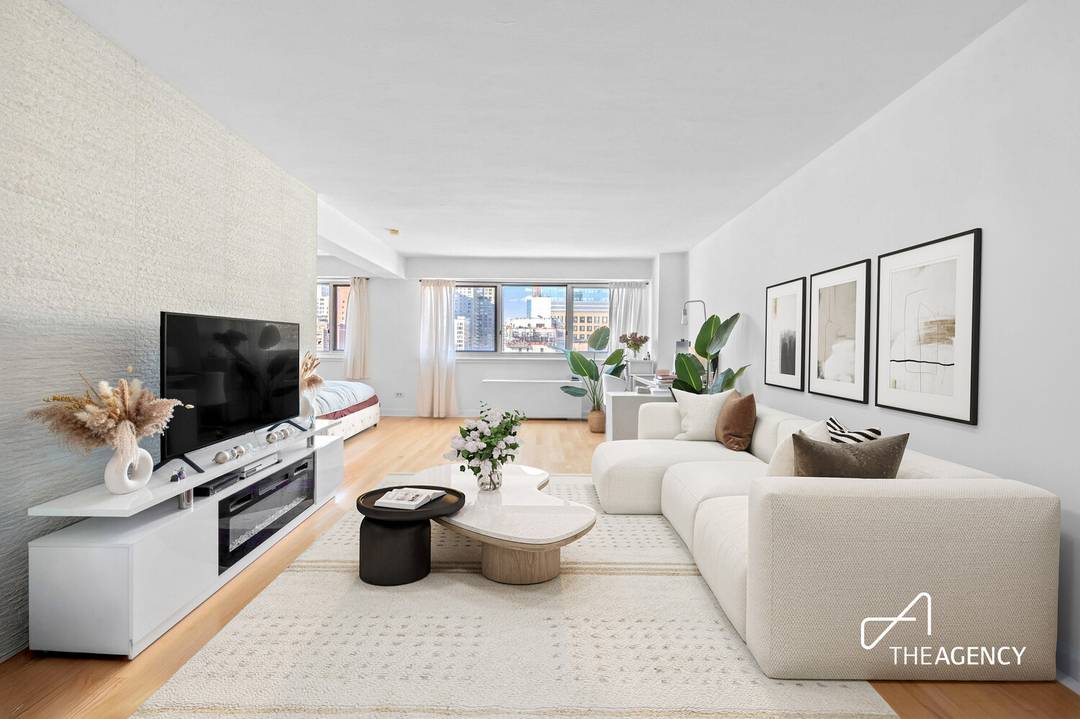Welcome to Apartment 12E, a bright and spacious alcove studio situated on the iconic Upper East Side.