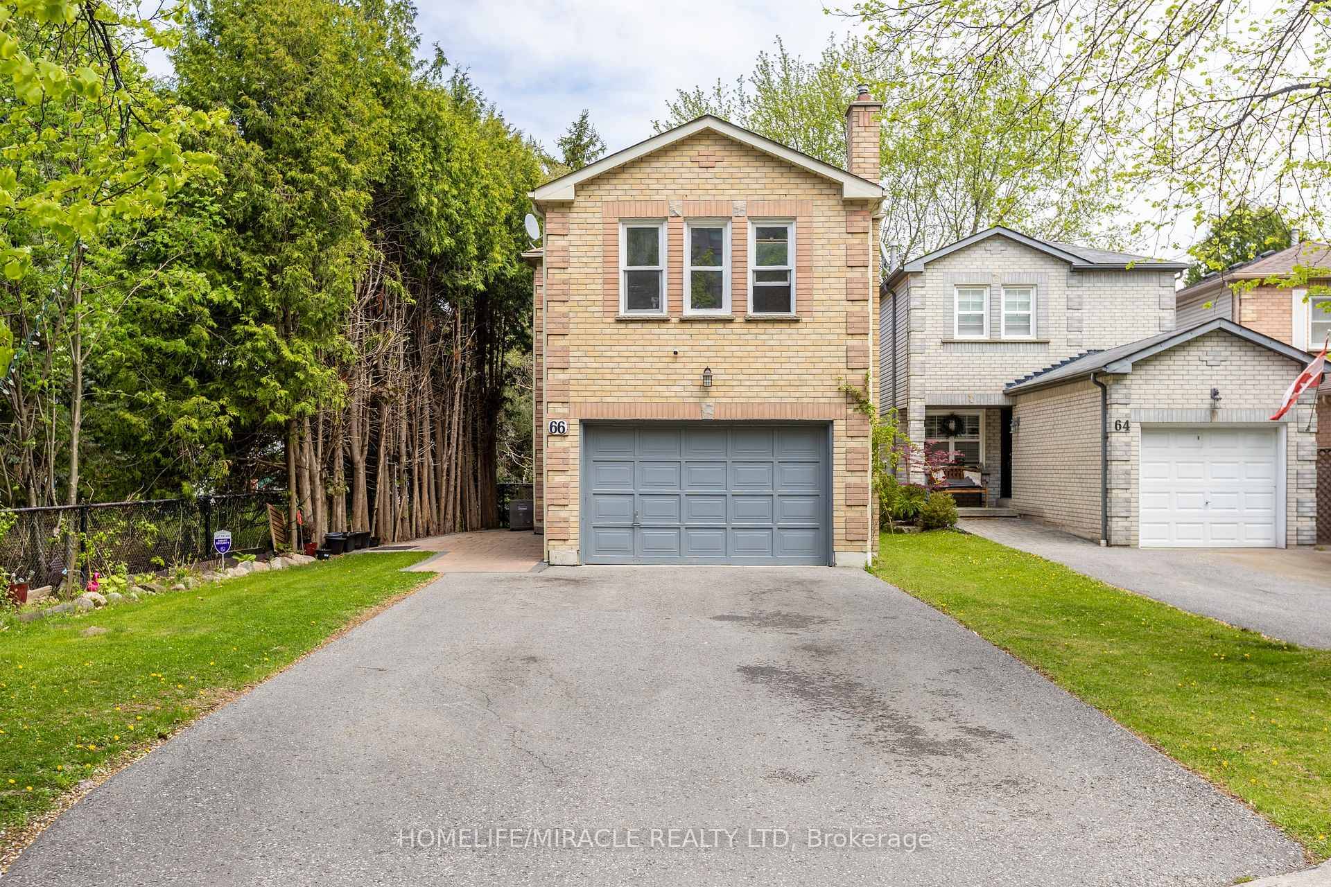 Welcome to 66 Teddington Crescent, a charming 3 bedroom, 4 bathroom home located in a family friendly neighbourhood in Whitby.