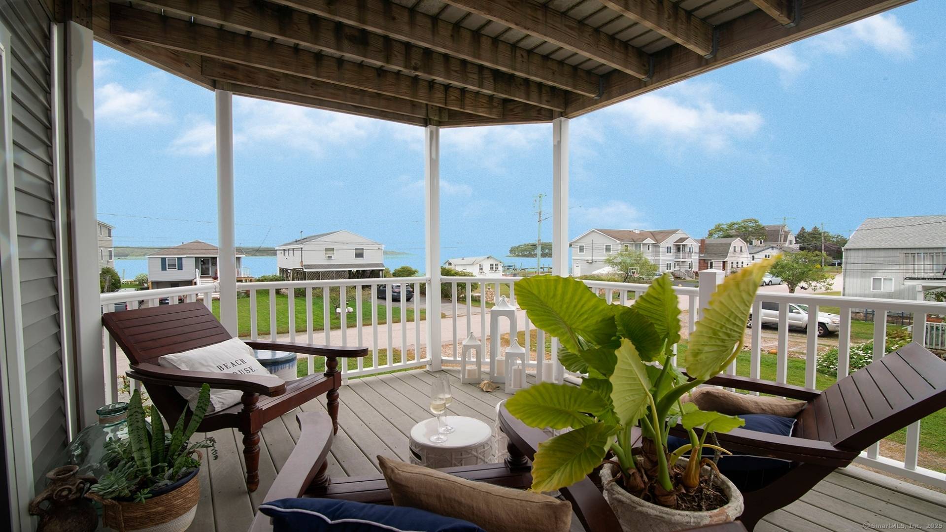 This beautifully appointed seaside retreat offers 4 bedrooms, 2.