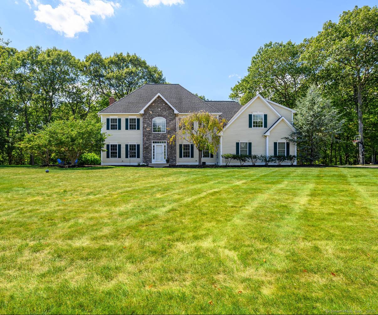 Welcome home to 66 Marlin Road.