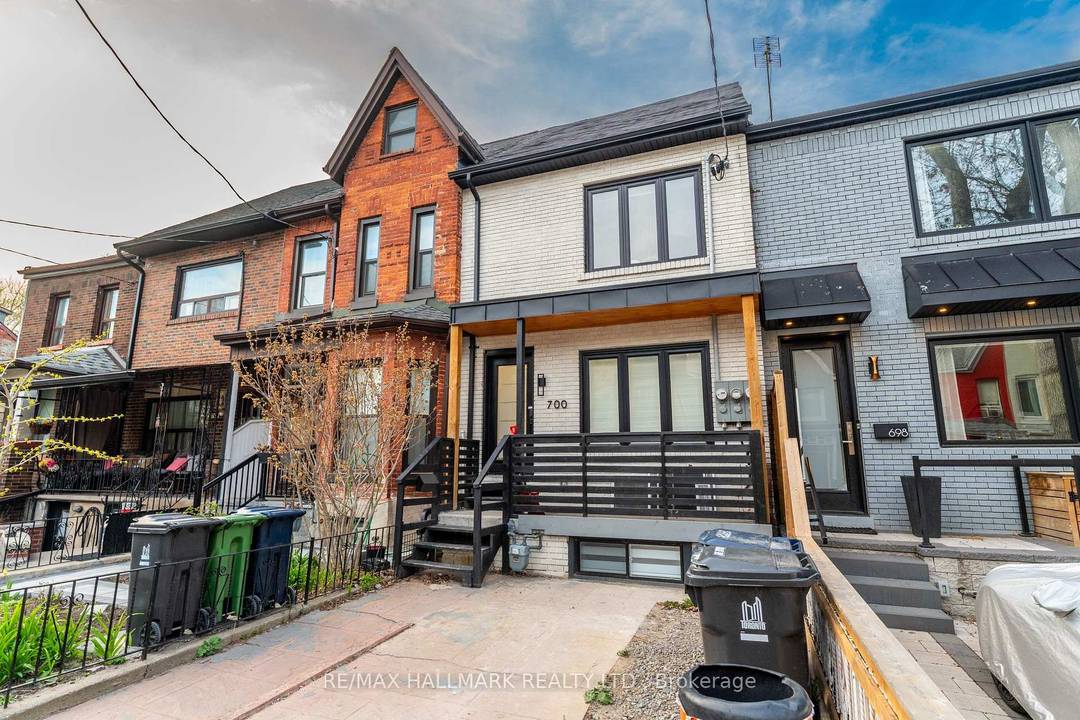 Welcome to this beautifully renovated 2 bedroom, 1 bath basement unit located in the heart of Adelaide.
