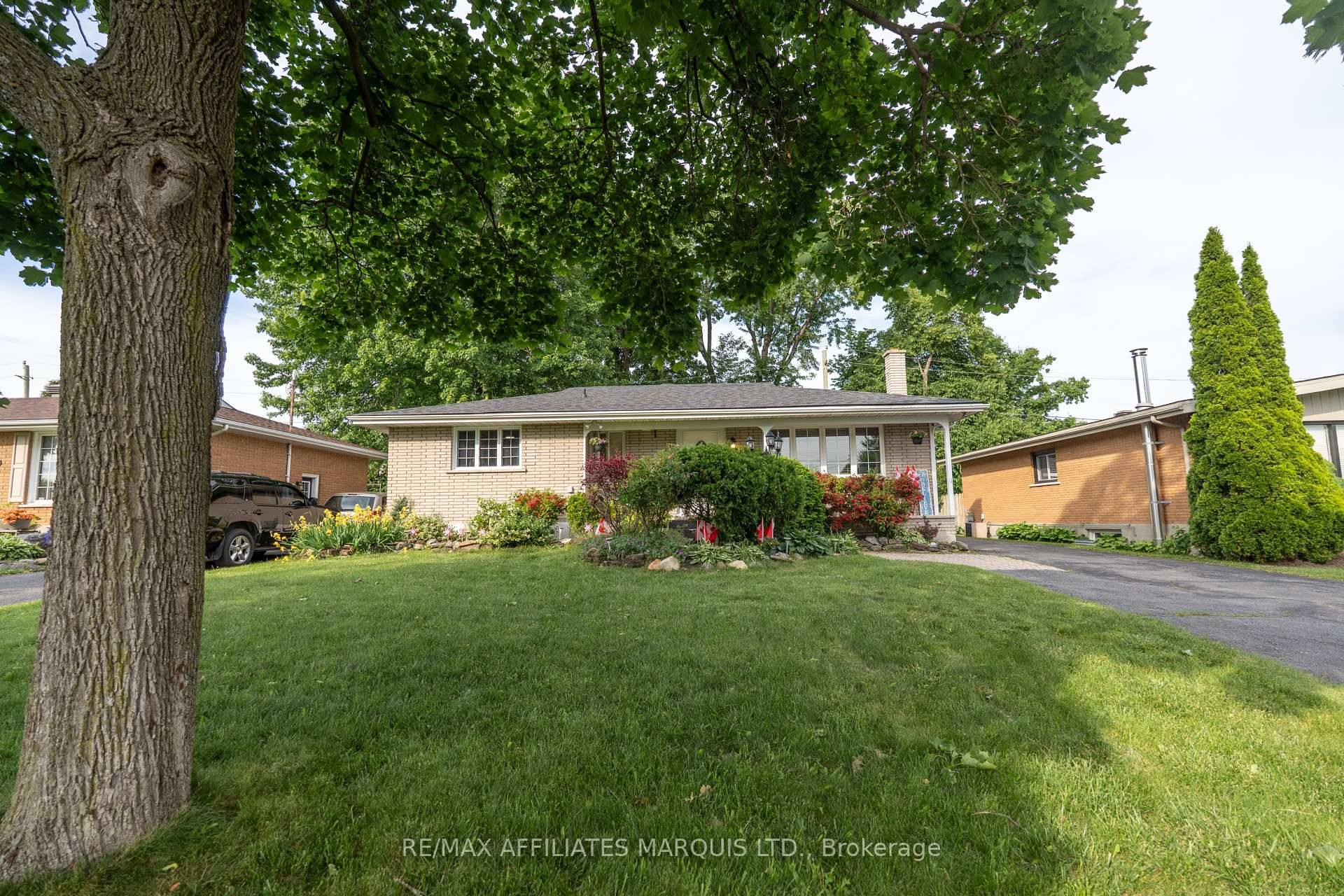 This immaculate, turn key home is tucked away in a quiet, upscale neighbourhood offering the lifestyle so many have been waiting for.