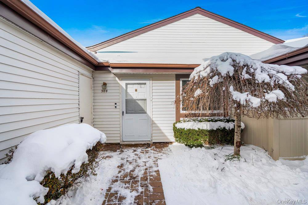 Welcome to this beautifully updated one bedroom, one bath ranch style end unit located in the highly sought after 55 Fairfield community in St.