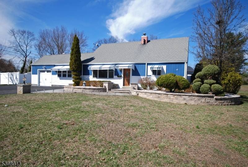Well maintained home located in desirable Country Club Homes development with desirable Hillsborough Schools.