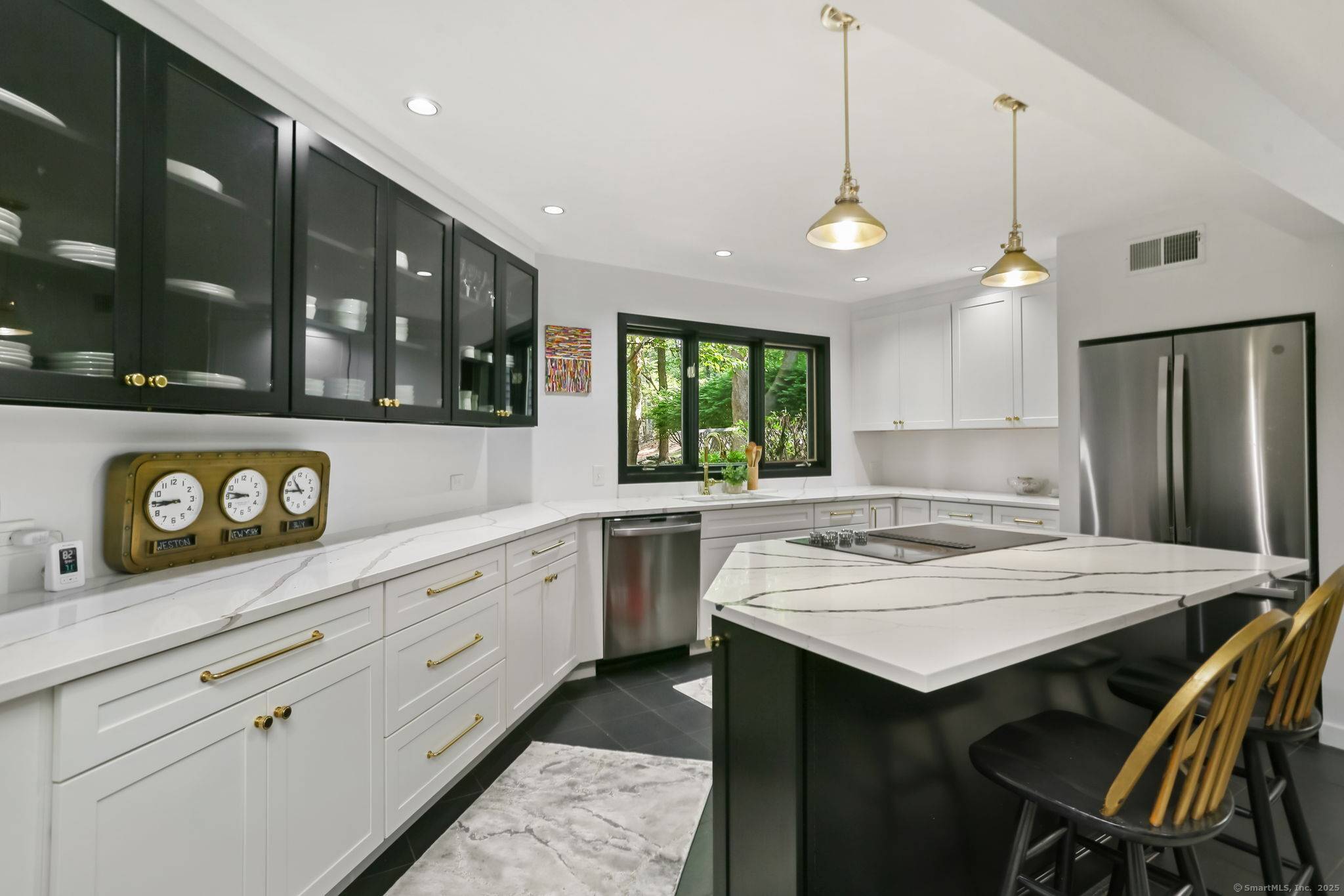 Amazing, FLEXIBLE rental opportunity on a desirable Weston street.