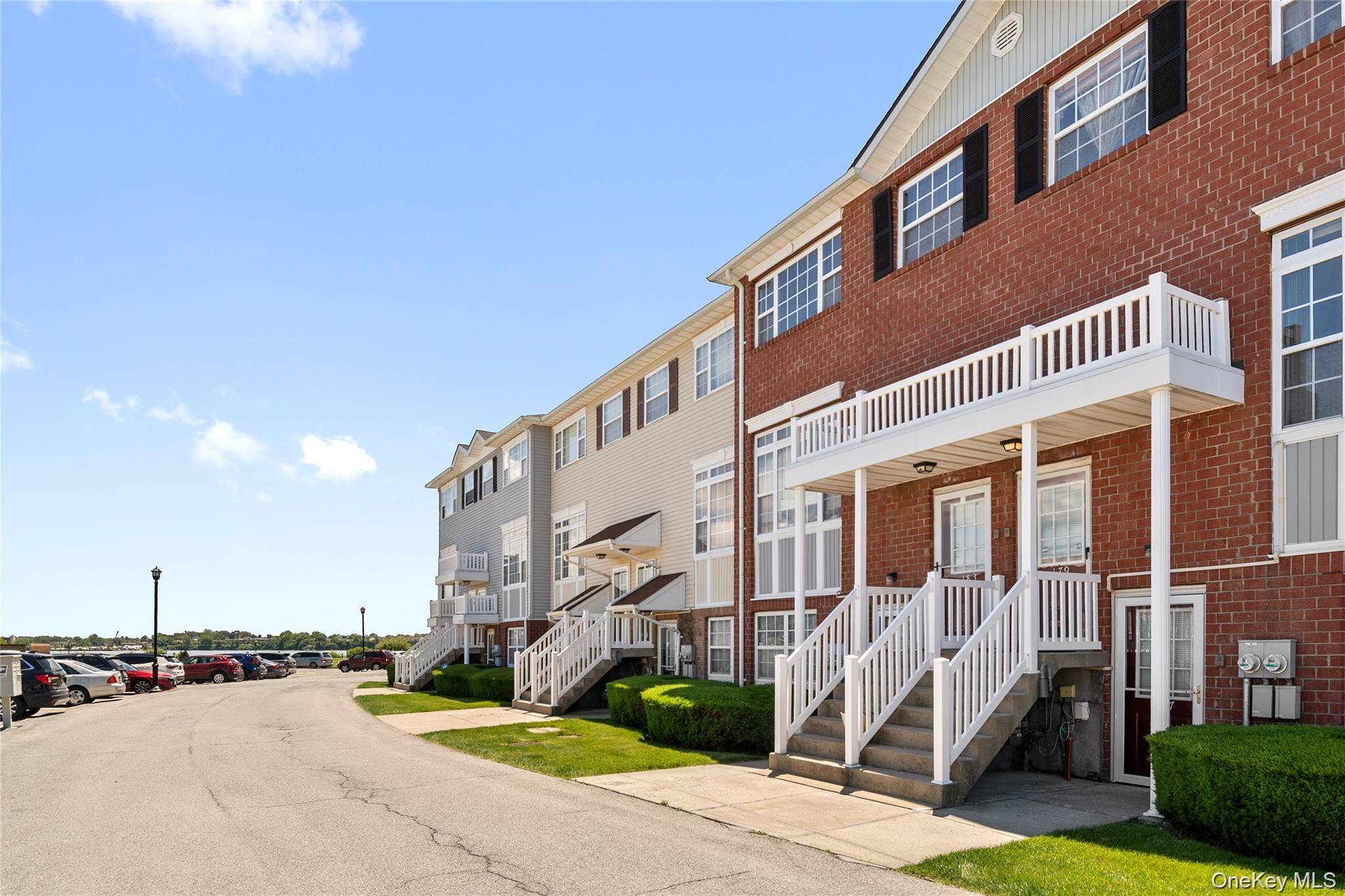 Introducing 169 Surf Drive, a three bedroom condominium in the gated Harbour Pointe at Shorehaven community.