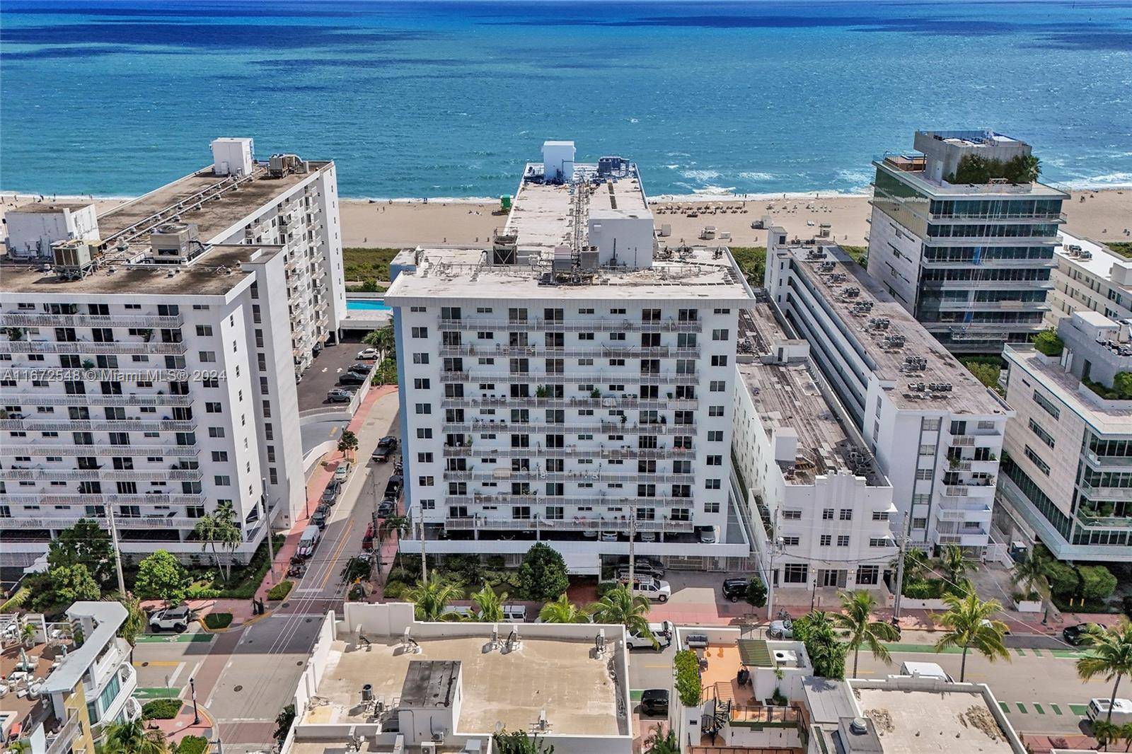 Access to the beach ! ! South of Fifth !