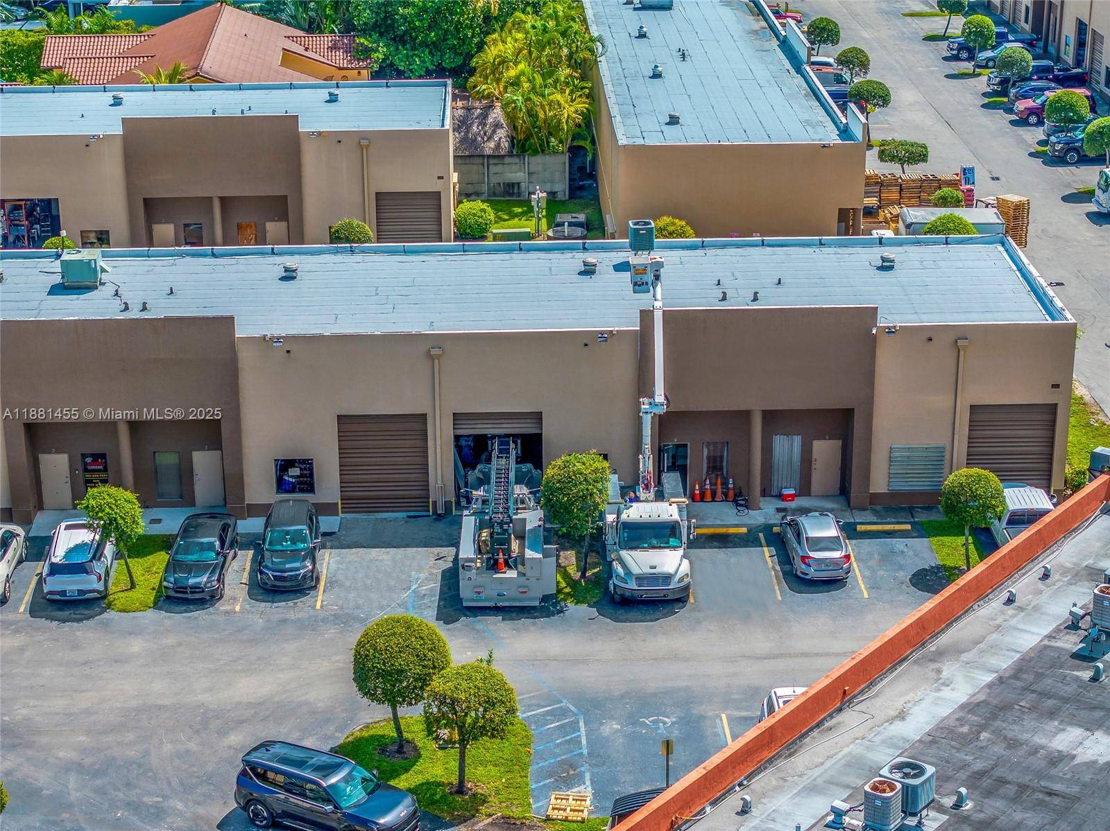 Excellent opportunity to own an almost 1, 200 SF warehouse in the highly sought after Hialeah Gardens submarket.