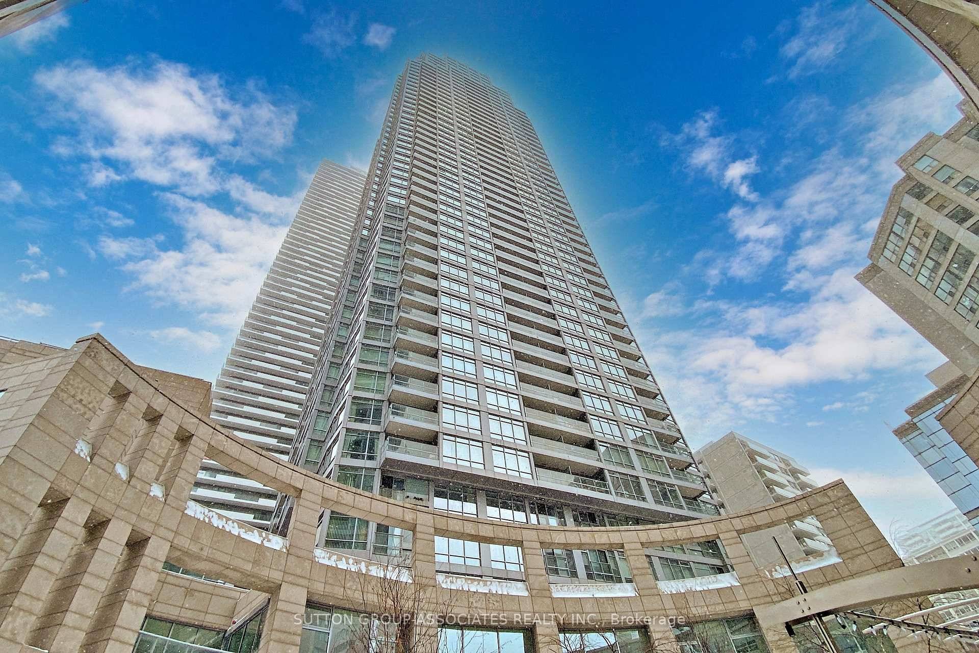 Stunning and spacious, this 1, 532 sq ft high level northeast corner suite on the 49th floor offers luxurious urban living in the heart of Yonge amp ; Eglinton.