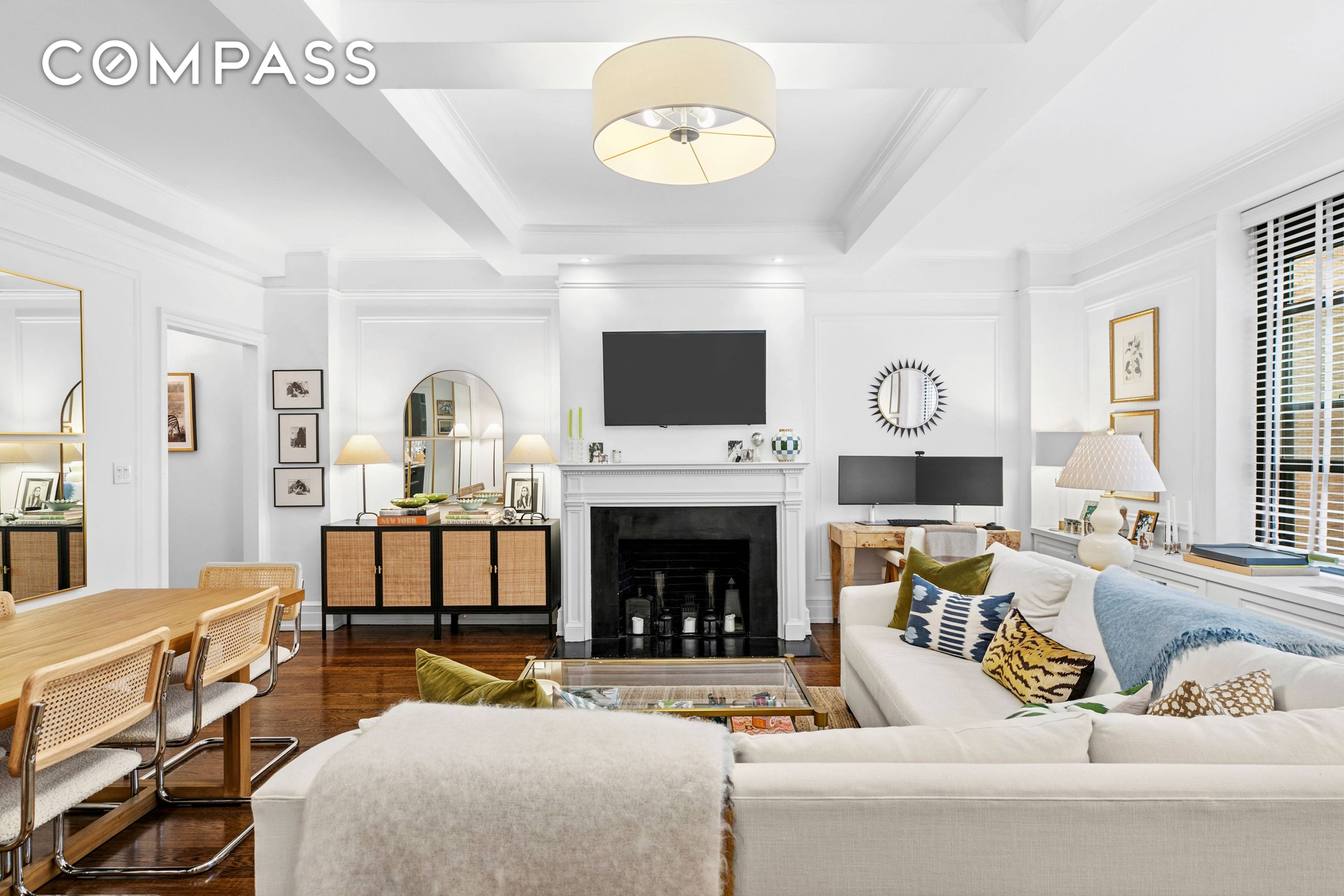 ELEGANT AND RENOVATED OVERSIZED ONE BEDROOM in BEST LOCATION !