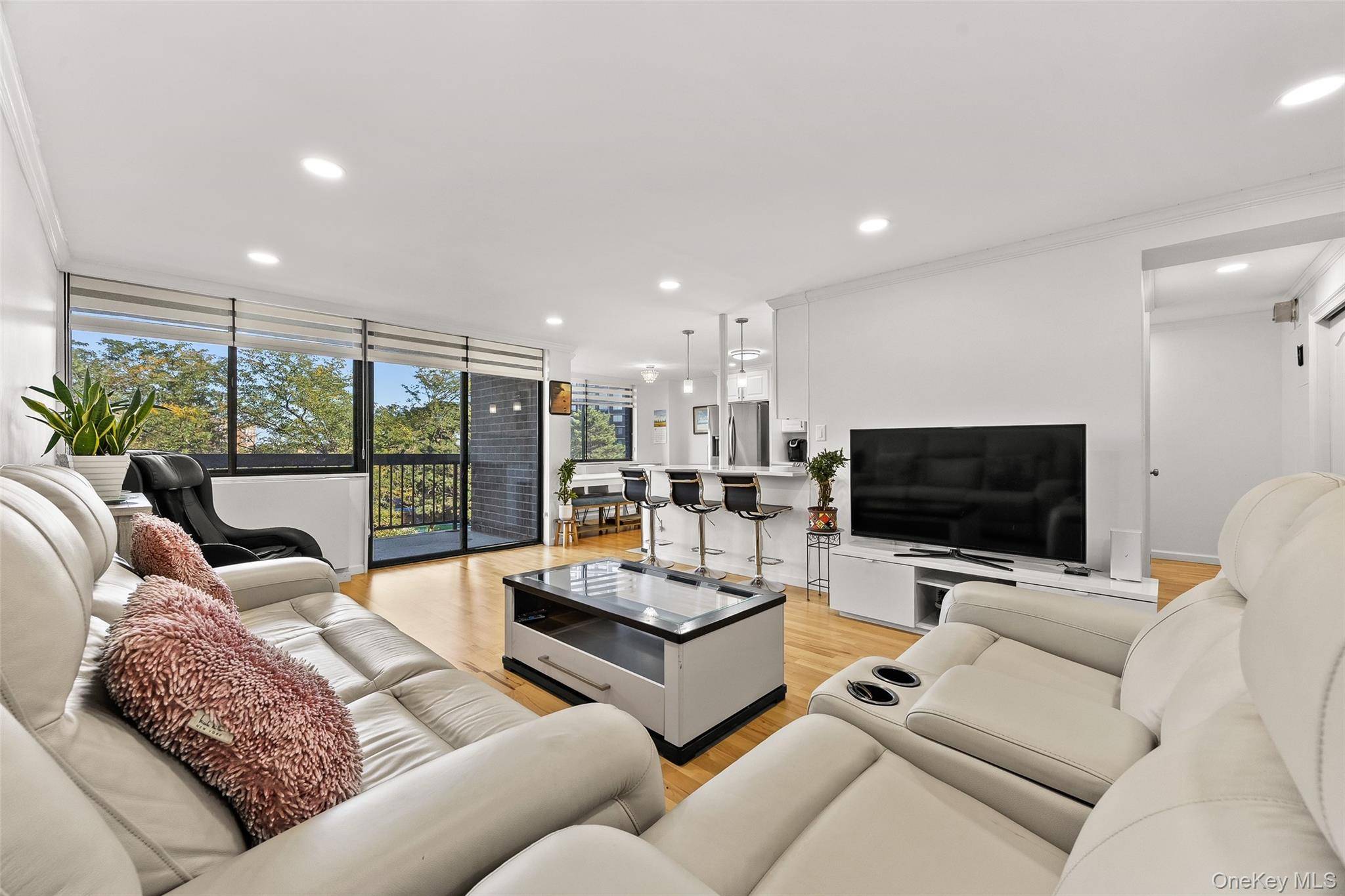 Discover this spacious, beautifully renovated one bedroom residence featuring a serene, resort like pond view !