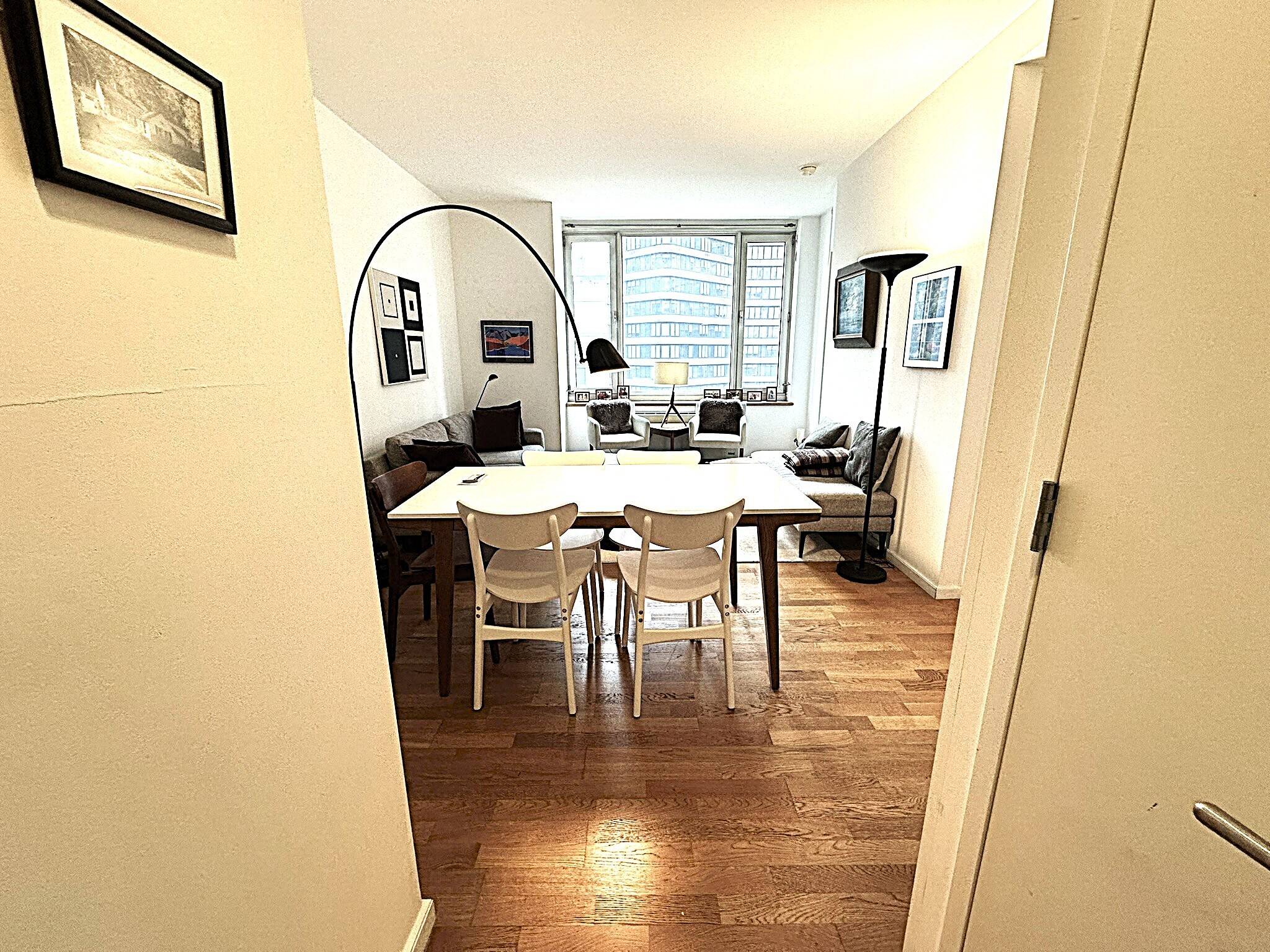 Discover 4K, a truly unique one bedroom residence at The Atelier, located at 635 West 42nd Street in Manhattan, would highlight its blend of luxury living within a vibrant Hell's ...