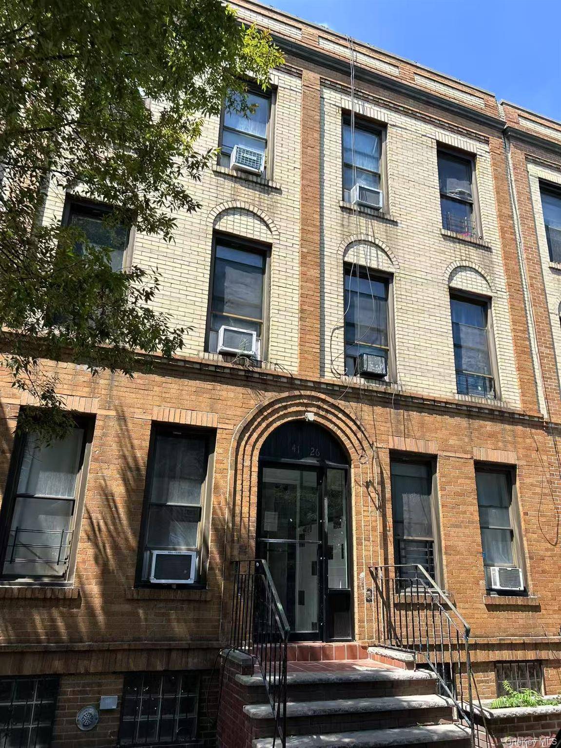 6 Units Dwelling For Sale.