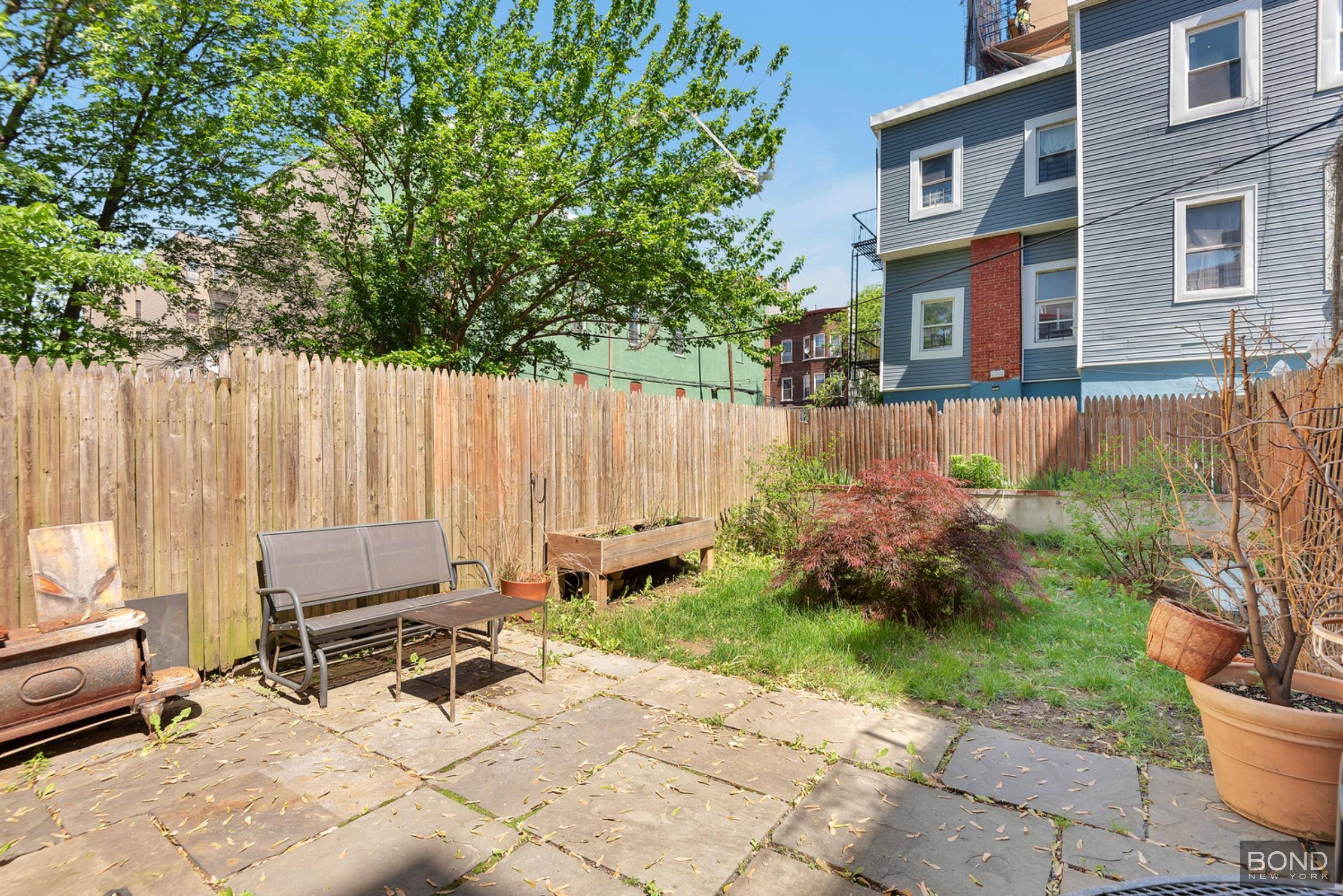 This beautiful 3 story one unit home with a large backyard was built in 1901 and renovated in 2019 by Swiss architect Julian von der Schulenburg.