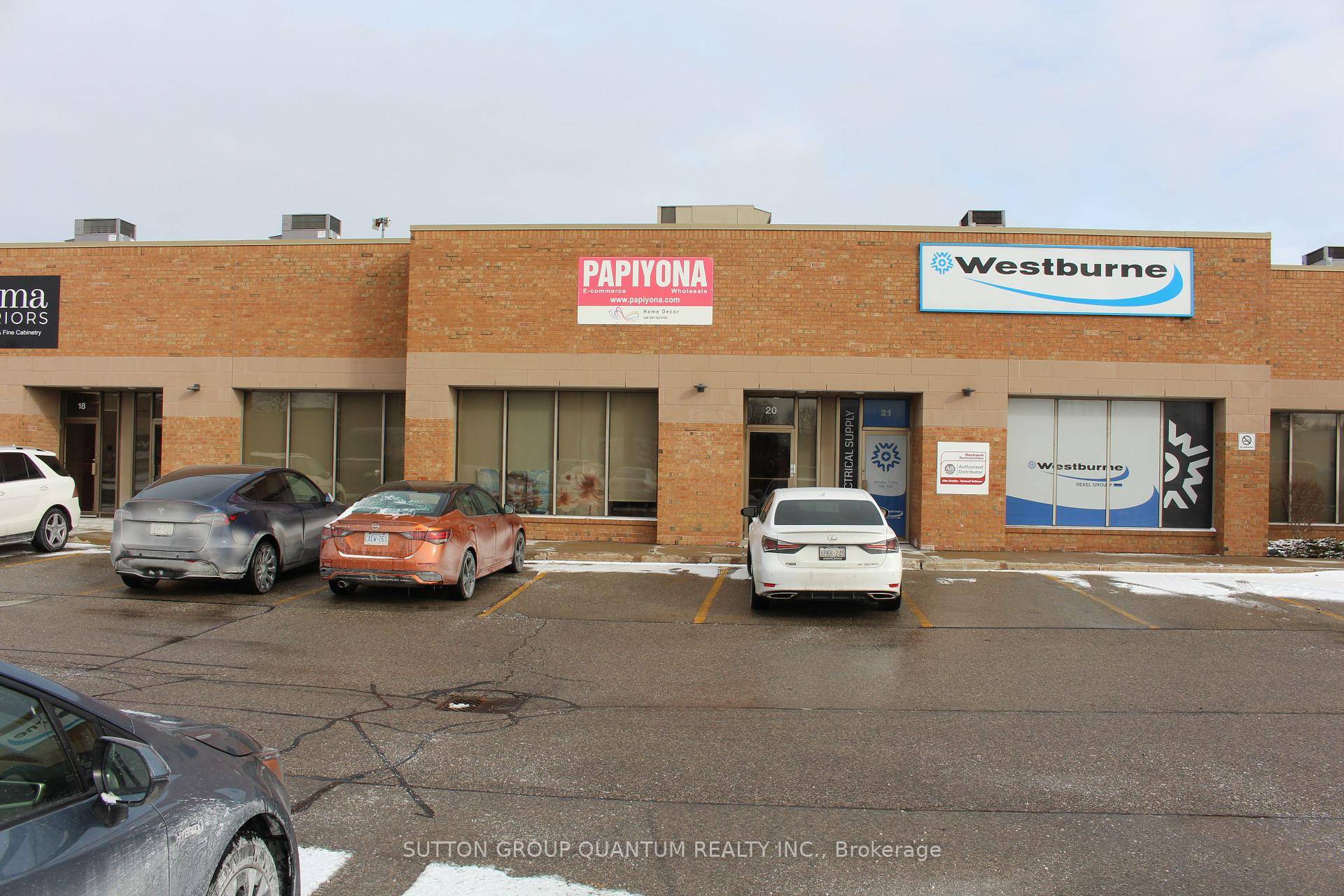 Hard to find, Small Industrial Unit with Dock Level Shipping that can easily accommodate a 53ft Trailer.
