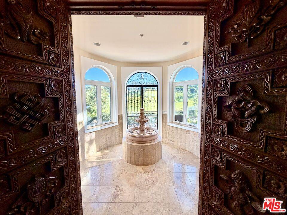 10827   Pacific View Dr 5BR Malibu La
