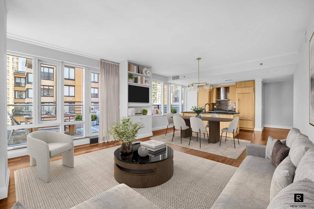 EXPANSIVE PRIVATE TERRACE Exceptionally rare two bed two bath apartment in the Visionaire with its very own private terrace.