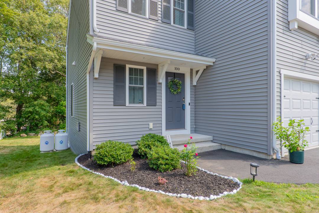 Nestled on a quiet street in East Derby, this nearly new 3 bedroom, 2.