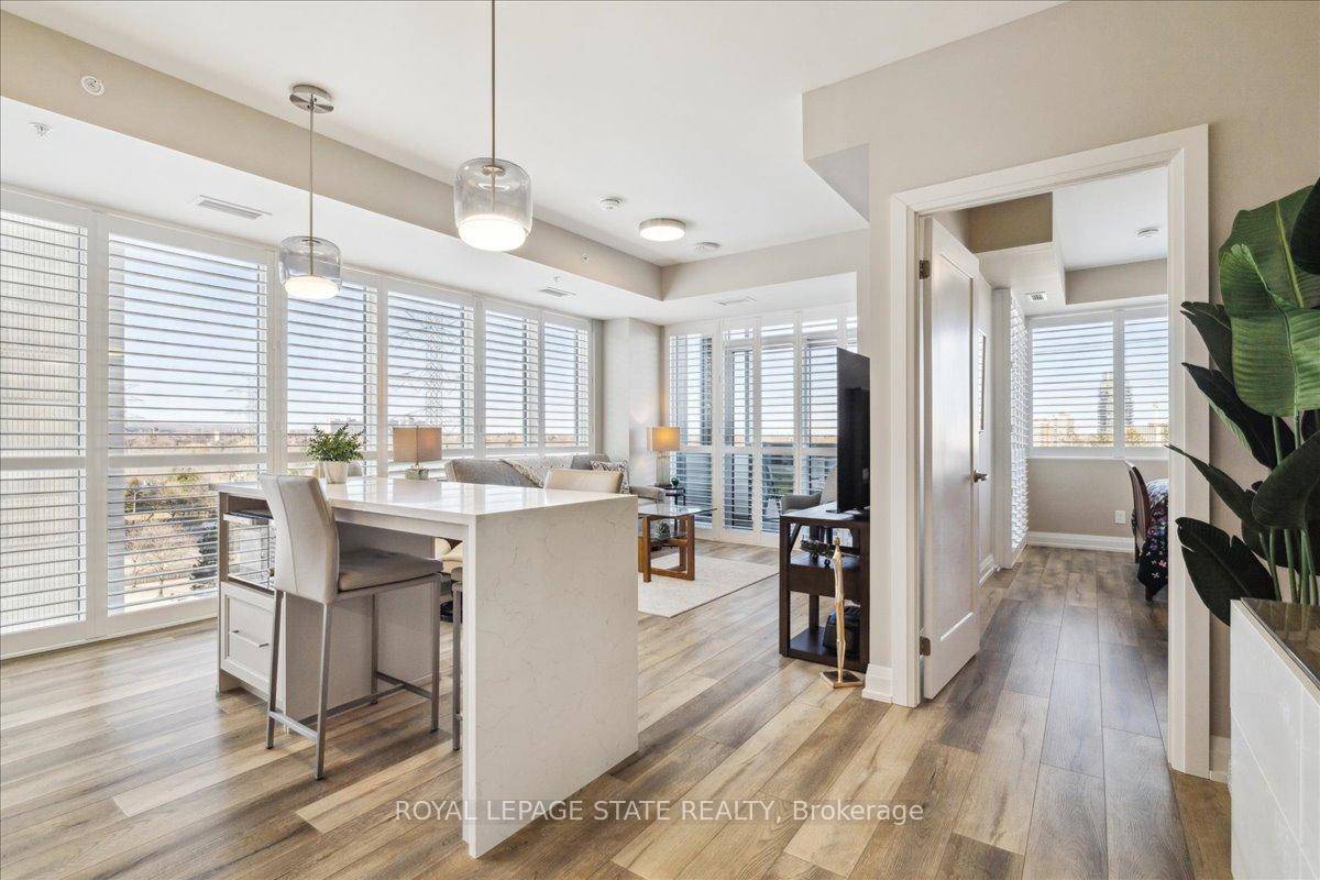 Welcome to Illumina ! This new, spacious 2 bed 2 bath condo is impressive !