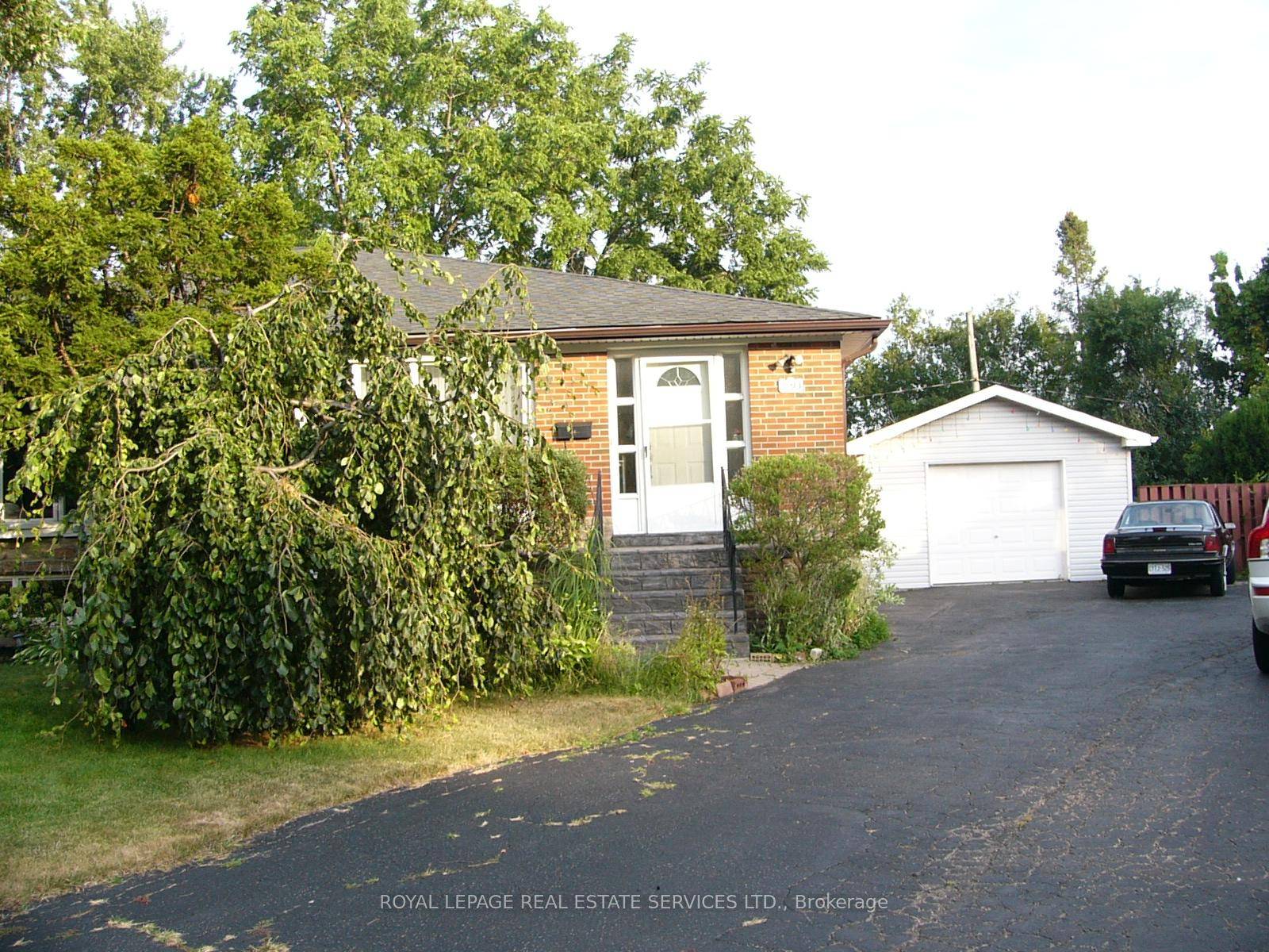 Exceptional Opportunity In Desirable Northeast Oakville.