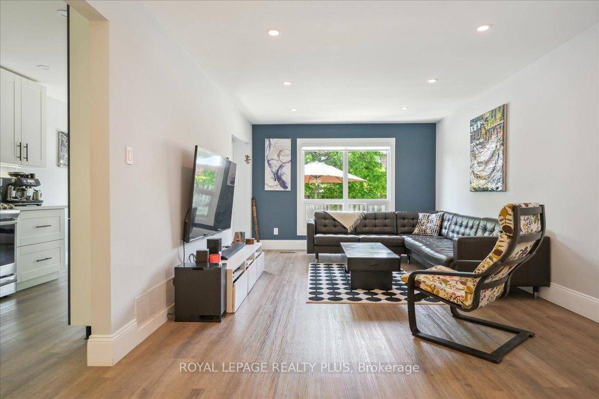Rare River Oaks Semi Detached Gem Thoughtfully Updated amp ; Perfectly Located.